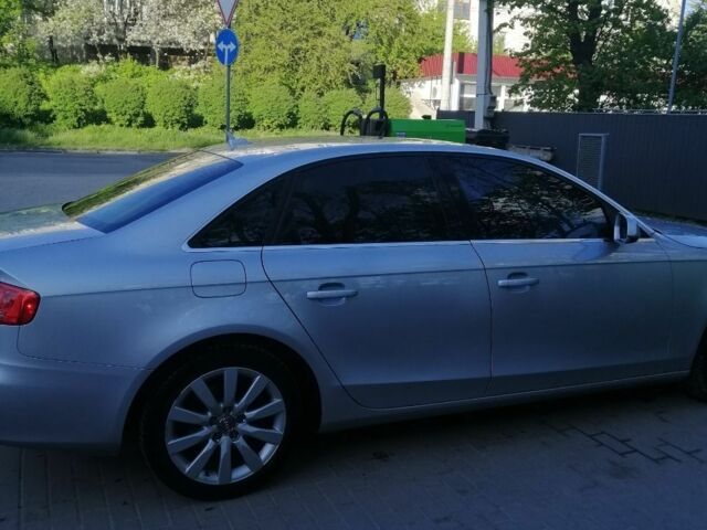 Сірий Ауді А4, об'ємом двигуна 2.01 л та пробігом 215 тис. км за 9700 $, фото 1 на Automoto.ua