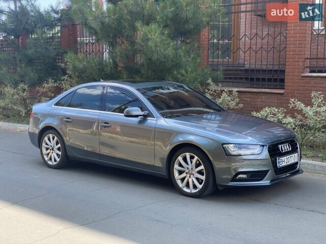 Серый Ауди А4, объемом двигателя 2 л и пробегом 308 тыс. км за 12000 $, фото 1 на Automoto.ua
