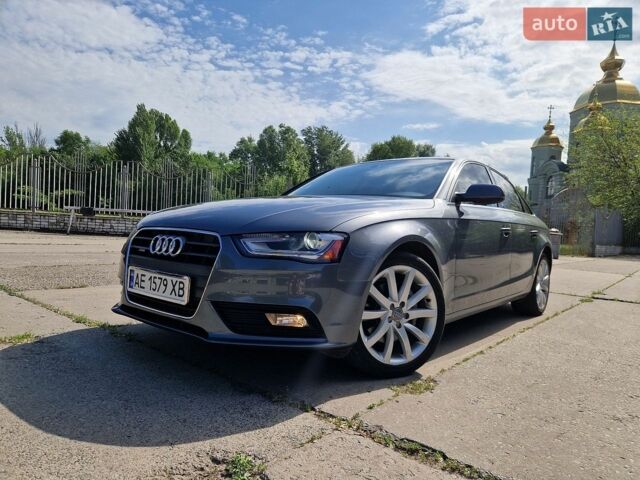 Серый Ауди А4, объемом двигателя 2 л и пробегом 106 тыс. км за 12500 $, фото 1 на Automoto.ua