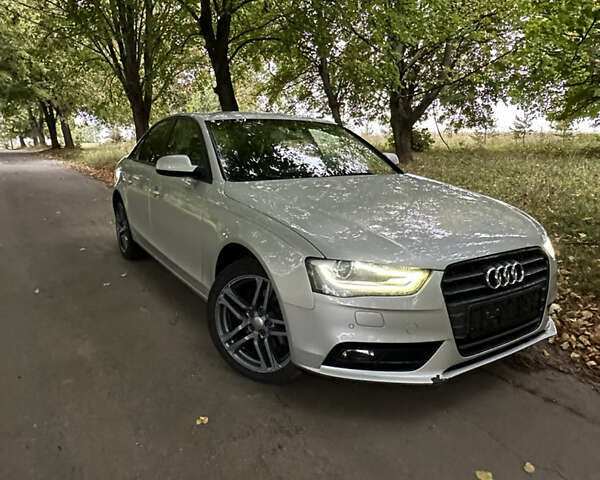 Сірий Ауді А4, об'ємом двигуна 1.97 л та пробігом 201 тис. км за 14300 $, фото 1 на Automoto.ua