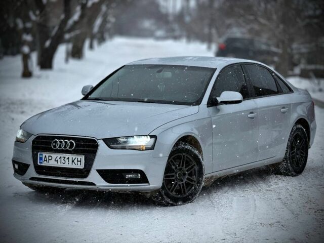 Сірий Ауді А4, об'ємом двигуна 2 л та пробігом 312 тис. км за 10999 $, фото 1 на Automoto.ua