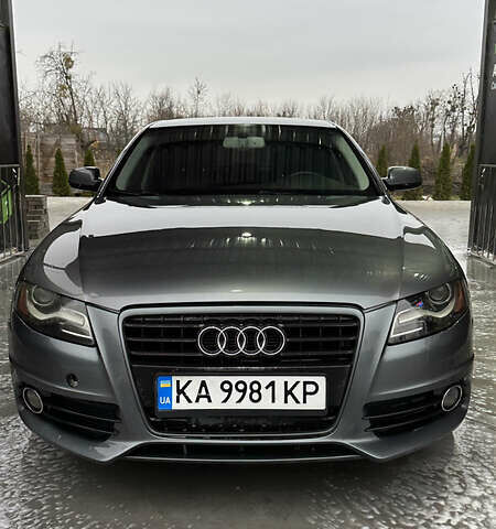 Серый Ауди А4, объемом двигателя 1.98 л и пробегом 258 тыс. км за 10500 $, фото 1 на Automoto.ua