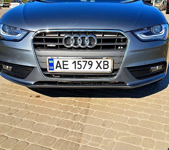 Серый Ауди А4, объемом двигателя 2 л и пробегом 106 тыс. км за 13500 $, фото 1 на Automoto.ua