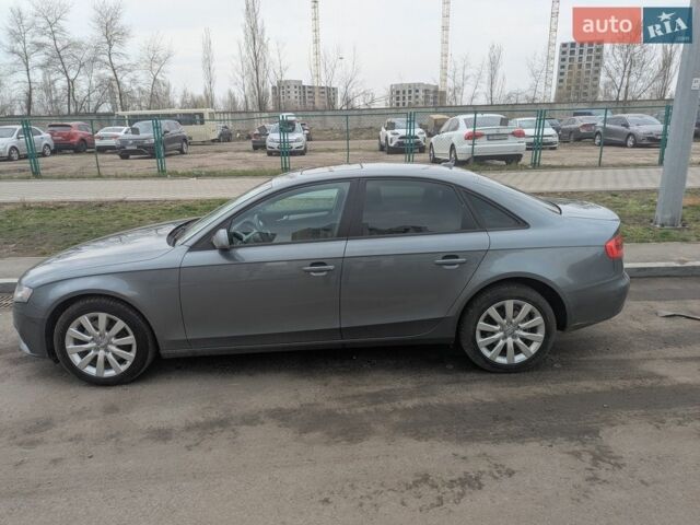 Сірий Ауді А4, об'ємом двигуна 2 л та пробігом 194 тис. км за 7500 $, фото 1 на Automoto.ua