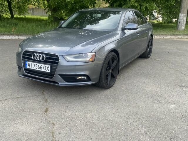 Сірий Ауді А4, об'ємом двигуна 2 л та пробігом 215 тис. км за 10800 $, фото 1 на Automoto.ua