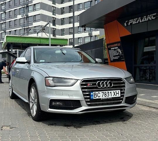 Серый Ауди А4, объемом двигателя 2 л и пробегом 202 тыс. км за 12777 $, фото 1 на Automoto.ua