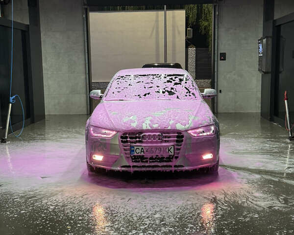 Серый Ауди А4, объемом двигателя 1.97 л и пробегом 150 тыс. км за 13400 $, фото 1 на Automoto.ua