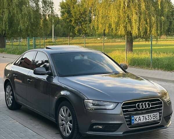 Серый Ауди А4, объемом двигателя 2 л и пробегом 210 тыс. км за 11200 $, фото 1 на Automoto.ua