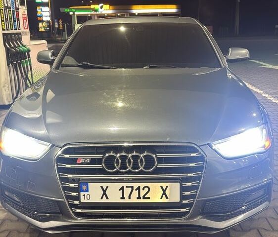 Серый Ауди А4, объемом двигателя 2 л и пробегом 237 тыс. км за 11000 $, фото 1 на Automoto.ua
