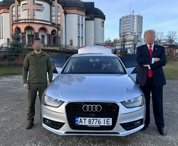 Сірий Ауді А4, об'ємом двигуна 1.98 л та пробігом 276 тис. км за 10000 $, фото 1 на Automoto.ua