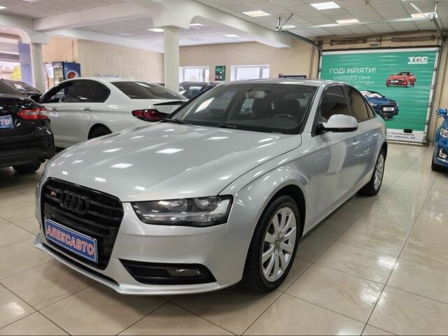 Серый Ауди А4, объемом двигателя 2 л и пробегом 110 тыс. км за 12903 $, фото 1 на Automoto.ua