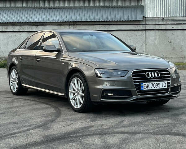 Ауді А4 2014 у Києві на Automoto.ua Сірий Ауді А4, об'ємом двигуна 1.98 л та пробігом 117 тис. км за 12999 $, фото 1 на Automoto.ua