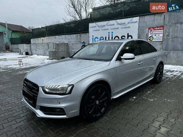 Сірий Ауді А4, об'ємом двигуна 2 л та пробігом 215 тис. км за 10500 $, фото 1 на Automoto.ua