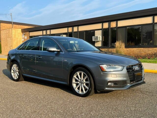 Серый Ауди А4, объемом двигателя 2 л и пробегом 121 тыс. км за 4000 $, фото 1 на Automoto.ua