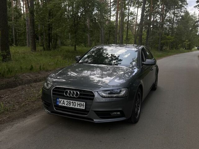 Сірий Ауді А4, об'ємом двигуна 1.8 л та пробігом 162 тис. км за 14000 $, фото 1 на Automoto.ua