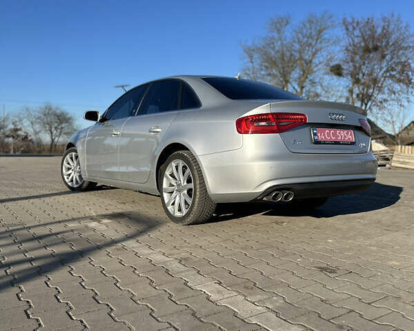 Серый Ауди А4, объемом двигателя 2 л и пробегом 54 тыс. км за 14800 $, фото 1 на Automoto.ua