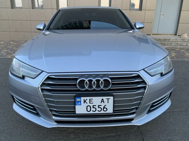 Сірий Ауді А4, об'ємом двигуна 2 л та пробігом 228 тис. км за 15300 $, фото 1 на Automoto.ua