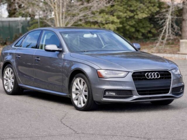 Серый Ауди А4, объемом двигателя 2 л и пробегом 71 тыс. км за 1100 $, фото 1 на Automoto.ua