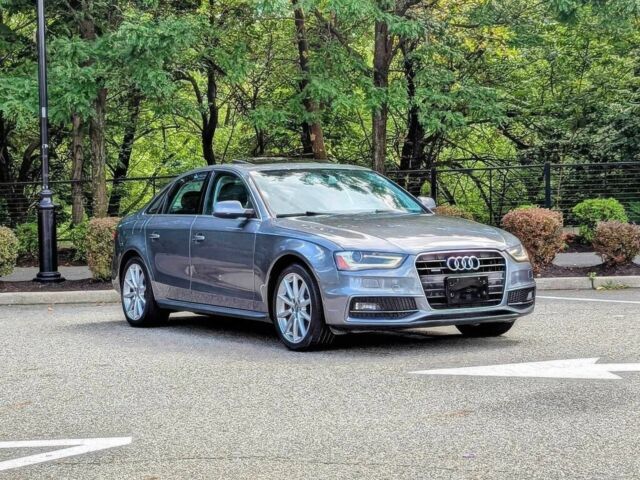 Серый Ауди А4, объемом двигателя 2 л и пробегом 77 тыс. км за 6500 $, фото 1 на Automoto.ua