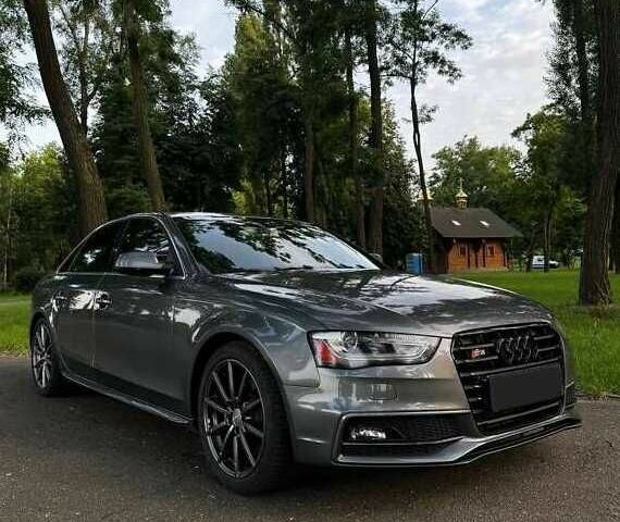 Сірий Ауді А4, об'ємом двигуна 2 л та пробігом 150 тис. км за 10500 $, фото 1 на Automoto.ua