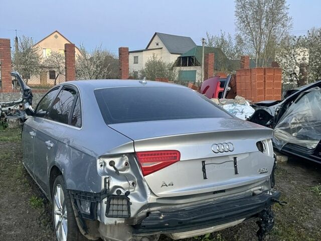 Серый Ауди А4, объемом двигателя 2 л и пробегом 200 тыс. км за 3500 $, фото 1 на Automoto.ua