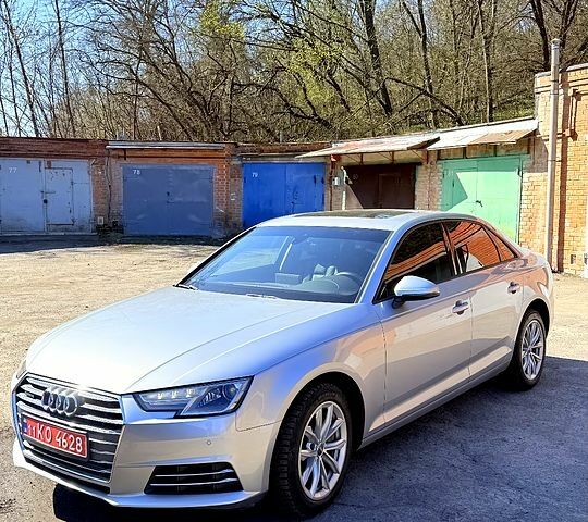 Серый Ауди А4, объемом двигателя 2 л и пробегом 146 тыс. км за 16700 $, фото 1 на Automoto.ua