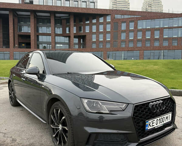 Серый Ауди А4, объемом двигателя 1.98 л и пробегом 133 тыс. км за 18500 $, фото 1 на Automoto.ua