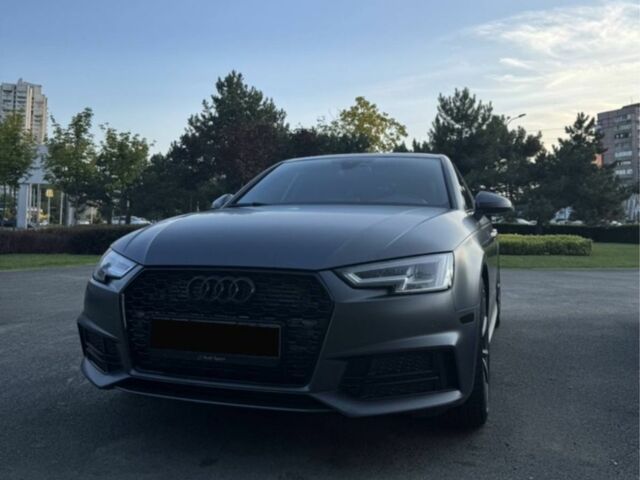 Серый Ауди А4, объемом двигателя 2 л и пробегом 121 тыс. км за 24900 $, фото 1 на Automoto.ua