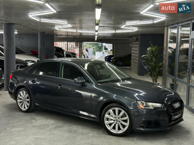 Сірий Ауді А4, об'ємом двигуна 2 л та пробігом 113 тис. км за 17900 $, фото 1 на Automoto.ua