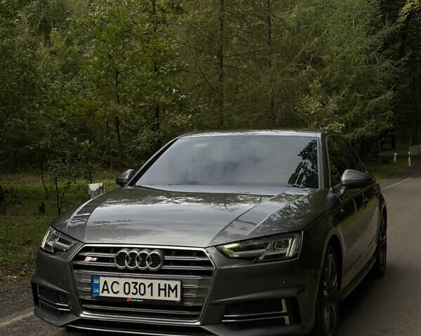 Серый Ауди А4, объемом двигателя 2 л и пробегом 146 тыс. км за 21000 $, фото 1 на Automoto.ua