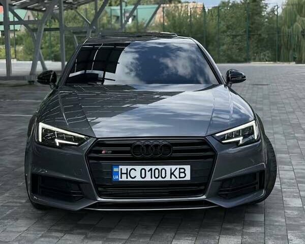 Серый Ауди А4, объемом двигателя 1.98 л и пробегом 120 тыс. км за 20000 $, фото 1 на Automoto.ua