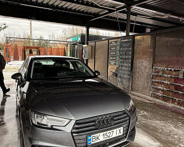 Сірий Ауді А4, об'ємом двигуна 1.98 л та пробігом 173 тис. км за 17400 $, фото 1 на Automoto.ua