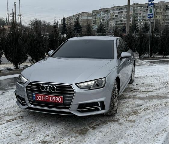 Серый Ауди А4, объемом двигателя 0 л и пробегом 151 тыс. км за 17500 $, фото 1 на Automoto.ua
