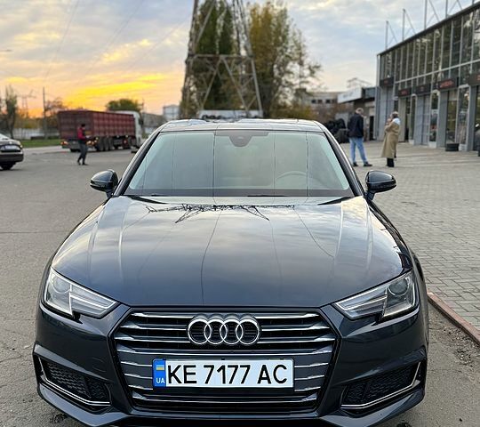 Серый Ауди А4, объемом двигателя 2 л и пробегом 75 тыс. км за 19500 $, фото 1 на Automoto.ua