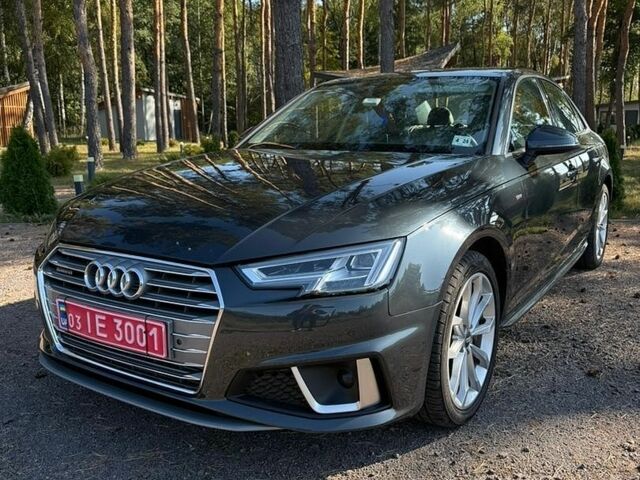 Серый Ауди А4, объемом двигателя 2 л и пробегом 55 тыс. км за 20000 $, фото 1 на Automoto.ua