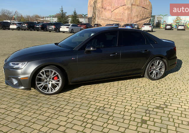 Серый Ауди А4, объемом двигателя 1.98 л и пробегом 113 тыс. км за 27500 $, фото 1 на Automoto.ua