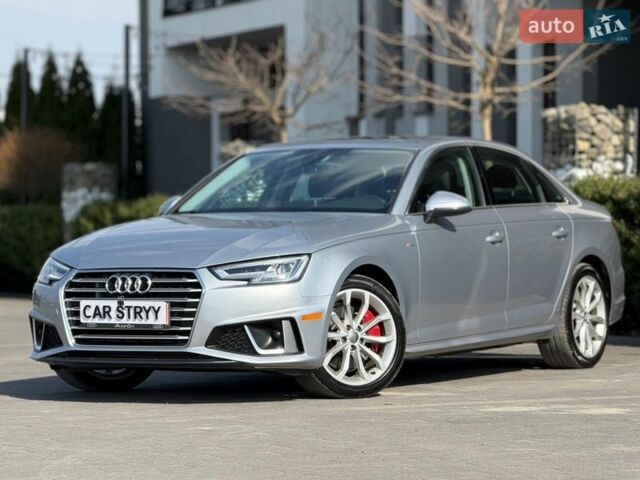 Серый Ауди А4, объемом двигателя 2 л и пробегом 107 тыс. км за 19999 $, фото 1 на Automoto.ua