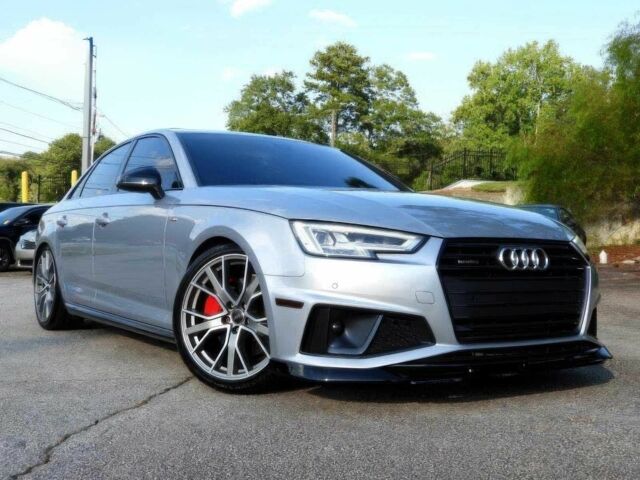 Серый Ауди А4, объемом двигателя 2 л и пробегом 37 тыс. км за 10000 $, фото 1 на Automoto.ua