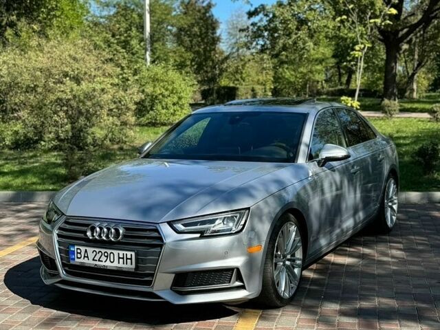Сірий Ауді А4, об'ємом двигуна 2 л та пробігом 115 тис. км за 21800 $, фото 1 на Automoto.ua