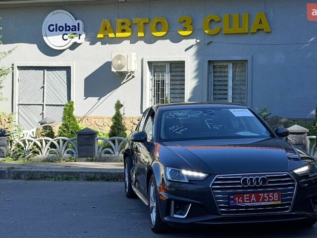 Серый Ауди А4, объемом двигателя 2 л и пробегом 101 тыс. км за 12050 $, фото 1 на Automoto.ua