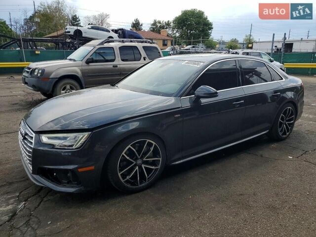 Серый Ауди А4, объемом двигателя 2 л и пробегом 131 тыс. км за 3200 $, фото 1 на Automoto.ua