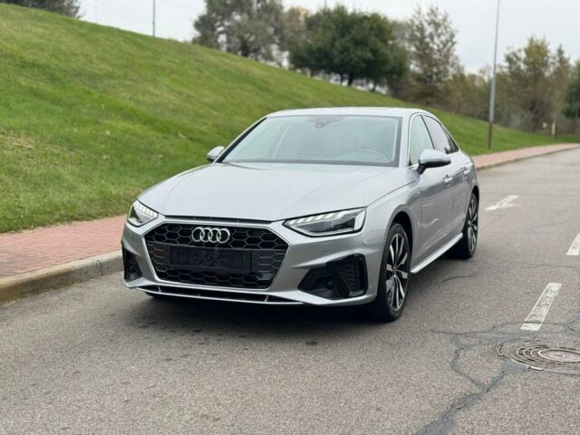 Серый Ауди А4, объемом двигателя 2 л и пробегом 140 тыс. км за 23400 $, фото 1 на Automoto.ua