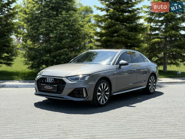 Серый Ауди А4, объемом двигателя 2 л и пробегом 83 тыс. км за 24500 $, фото 1 на Automoto.ua