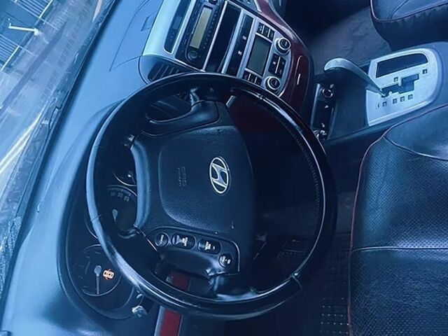 Сірий Ауді А4, об'ємом двигуна 2 л та пробігом 76 тис. км за 27300 $, фото 1 на Automoto.ua
