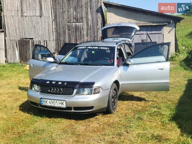 Сірий Ауді А4, об'ємом двигуна 1.78 л та пробігом 418 тис. км за 3300 $, фото 1 на Automoto.ua