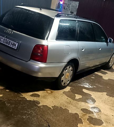 Сірий Ауді А4, об'ємом двигуна 1.9 л та пробігом 375 тис. км за 3600 $, фото 1 на Automoto.ua