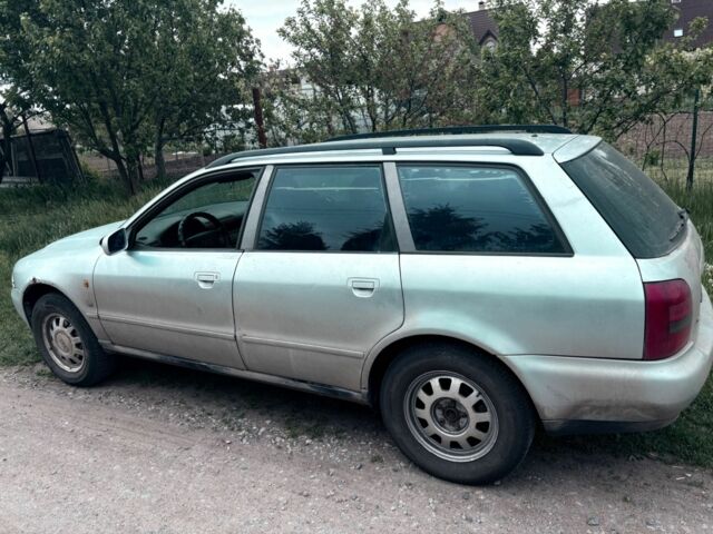 Серый Ауди А4, объемом двигателя 0 л и пробегом 400 тыс. км за 1400 $, фото 1 на Automoto.ua