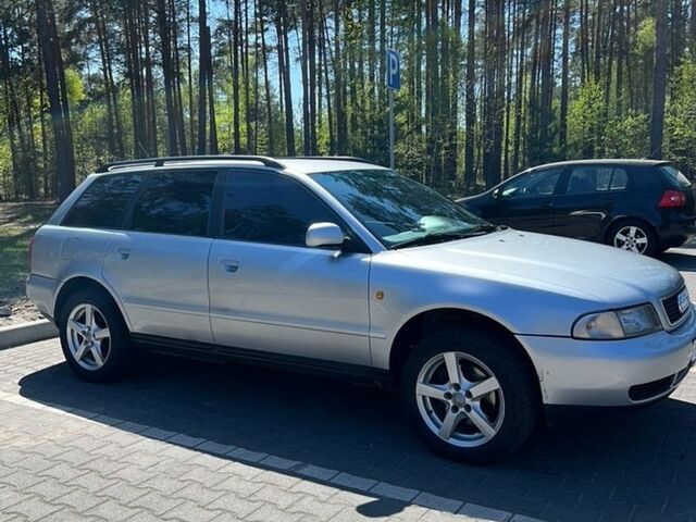Сірий Ауді А4, об'ємом двигуна 1.9 л та пробігом 338 тис. км за 3700 $, фото 1 на Automoto.ua