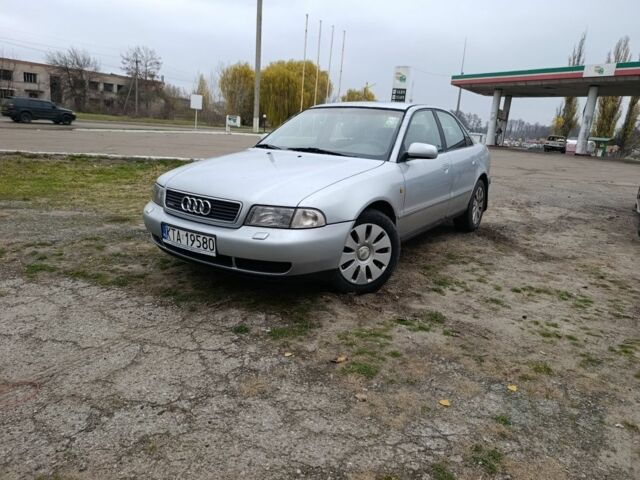 Серый Ауди А4, объемом двигателя 1.9 л и пробегом 400 тыс. км за 2000 $, фото 1 на Automoto.ua