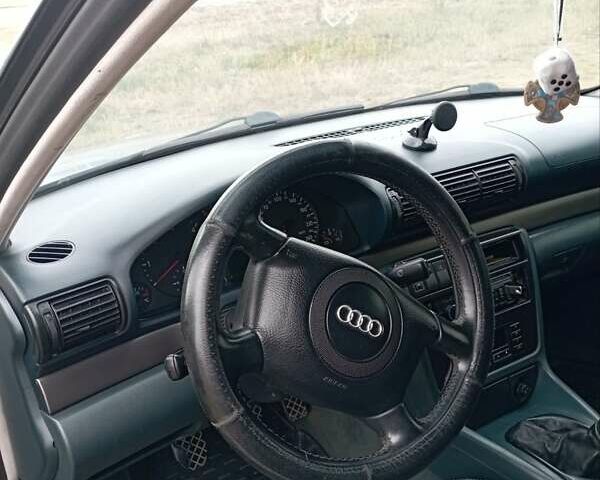 Серый Ауди А4, объемом двигателя 1.9 л и пробегом 486 тыс. км за 3900 $, фото 1 на Automoto.ua